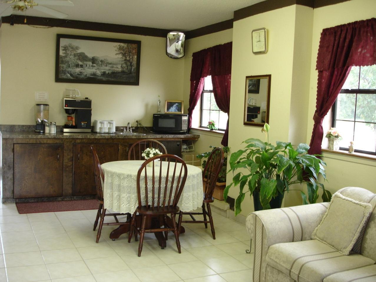 Luxury Inn Forrest City Restoran gambar